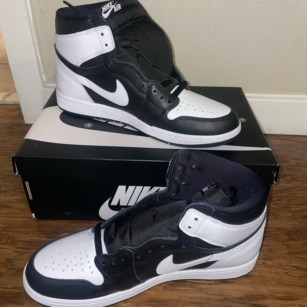 Men’s AIR JORDAN 1 RETRO HIGH OG “Reverse Panda” - Picture 2 of 12